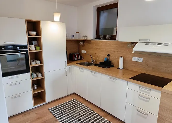 شقة Green Apartment Cerknica *